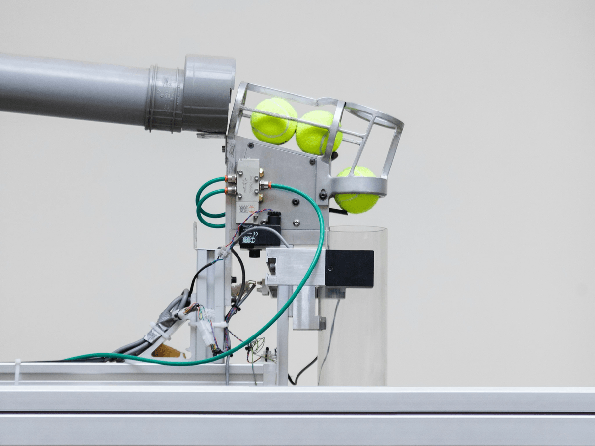 Tennis Ball Inspection focusing on accurate measurement of deformation. Tennis Ball Inspection focusing on accurate measurement of deformation.