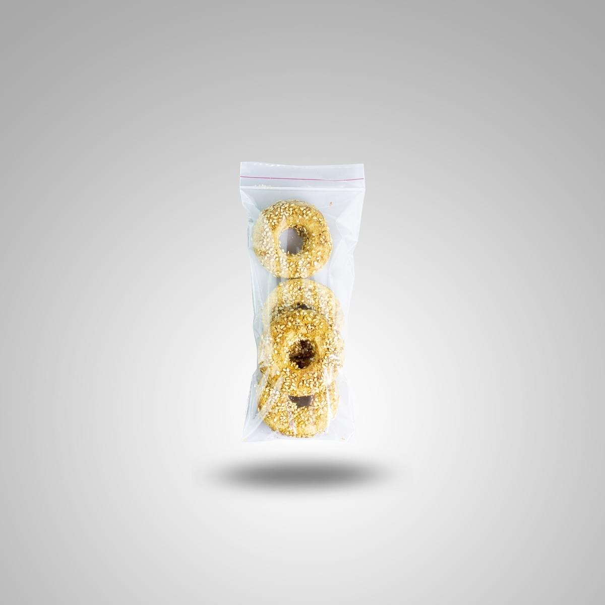 Different types of food adhesive showcased in eco-friendly packaging. Different types of food adhesive showcased in eco-friendly packaging.