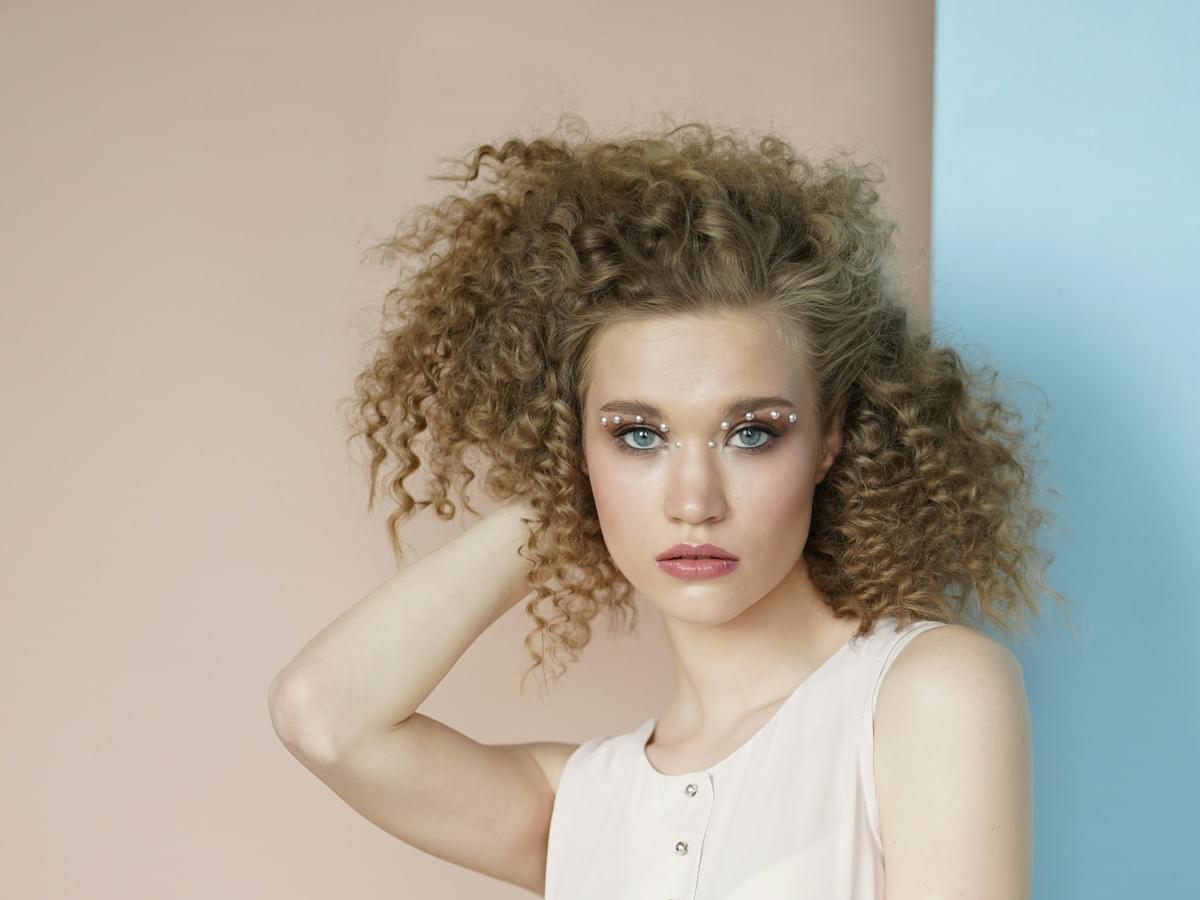 Quality selection from trusted wig suppliers including lace front wigs. Quality selection from trusted wig suppliers including lace front wigs.