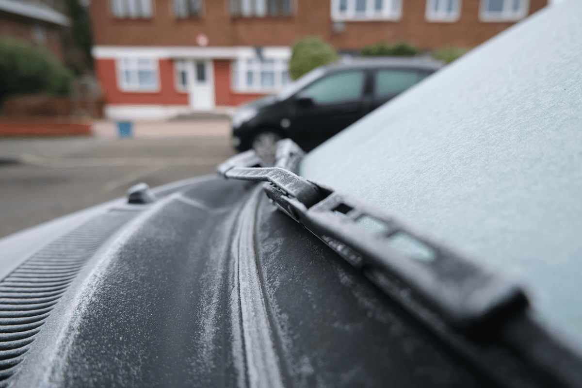 Comparison of universal vs multifunction wipers from leading windshield suppliers Comparison of universal vs multifunction wipers from leading windshield suppliers