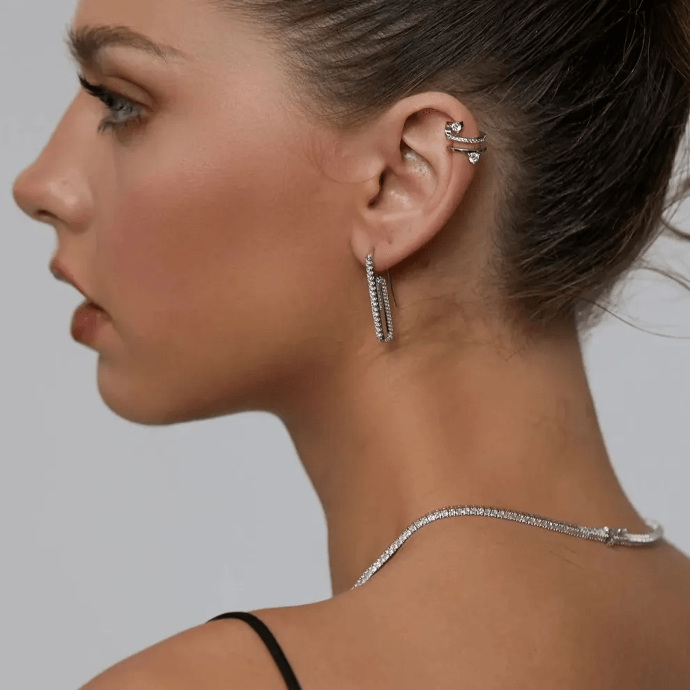 Exquisite gold necklace and earring set Exquisite gold necklace and earring set