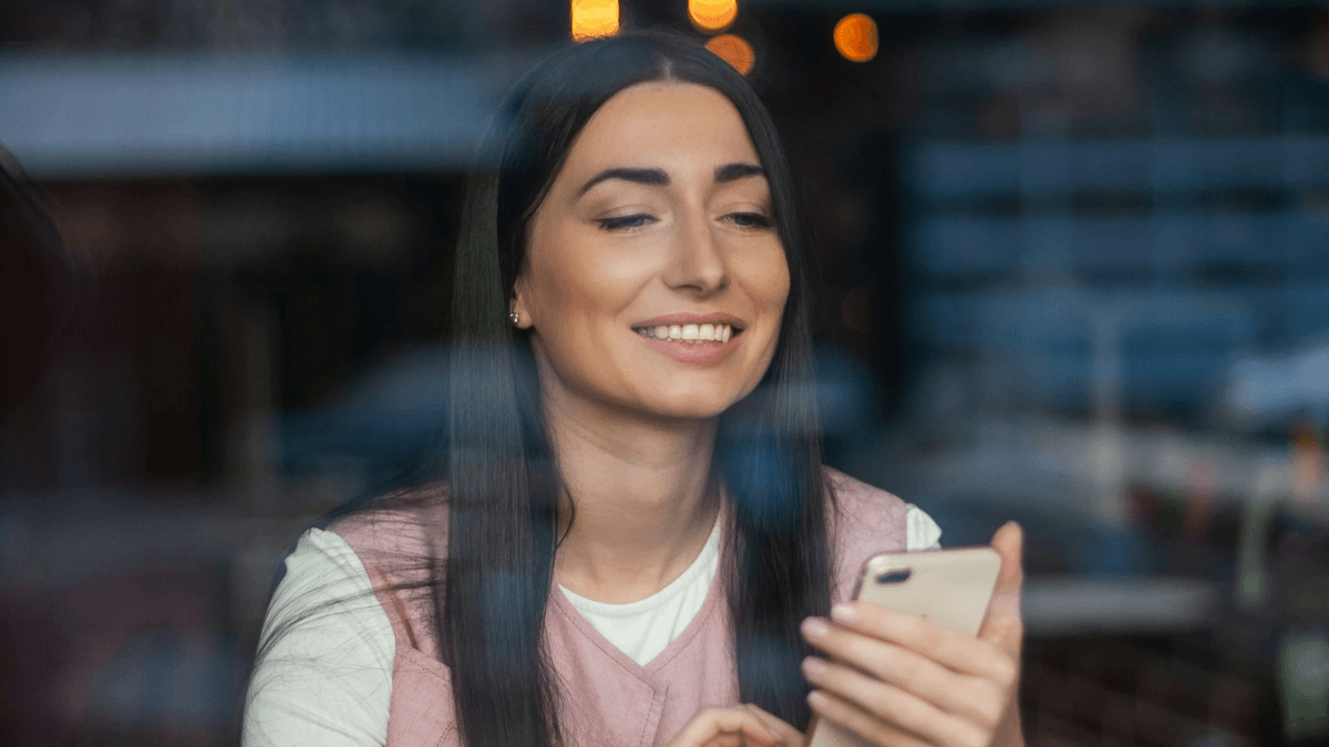 Engaging customer testimonial campaign showcasing real user experiences Engaging customer testimonial campaign showcasing real user experiences