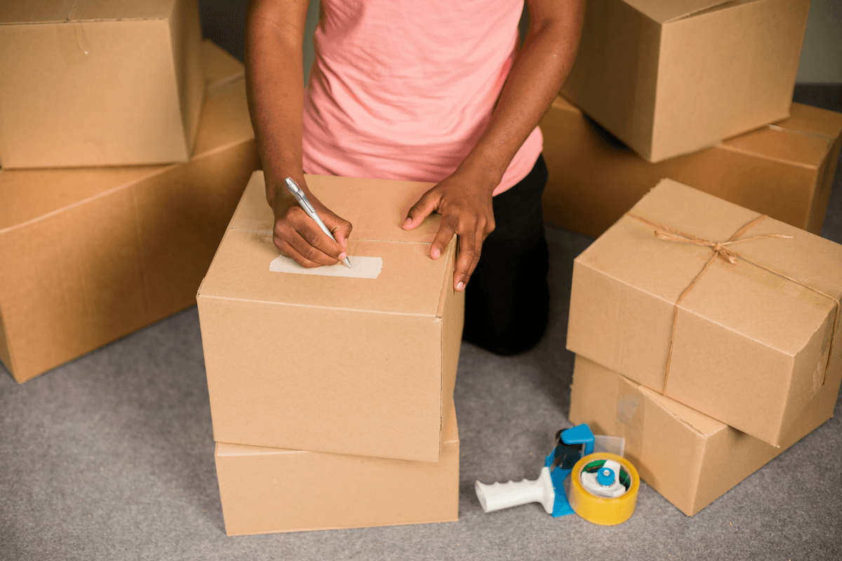 Packaging Inspection process ensuring compliance with Amazon standards Packaging Inspection process ensuring compliance with Amazon standards