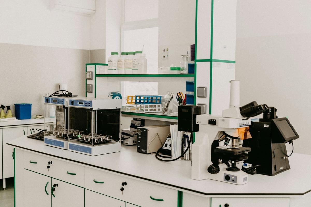 injection molding for medical devices showcases precision-engineered components. injection molding for medical devices showcases precision-engineered components.