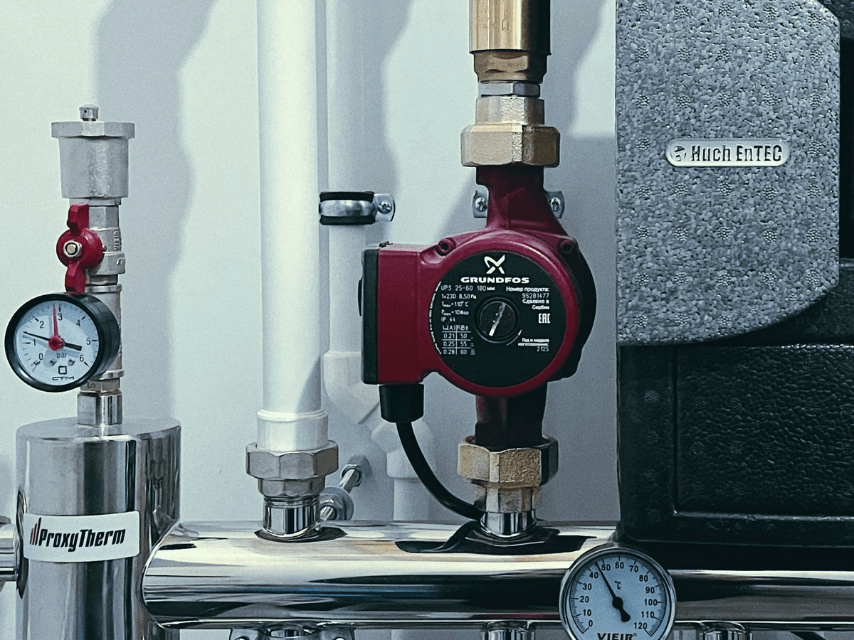 Vessel Pressure Testing setup with gauges and safety valves Vessel Pressure Testing setup with gauges and safety valves