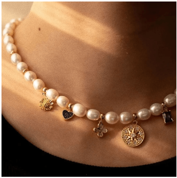 Stylish collection of natural pearl chokers Stylish collection of natural pearl chokers
