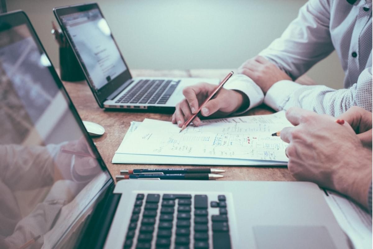 Vom Stöbern zum Kaufen: Ein Plan zur Konvertierung von Website-Besuchern Vom Stöbern zum Kaufen: Ein Plan zur Konvertierung von Website-Besuchern