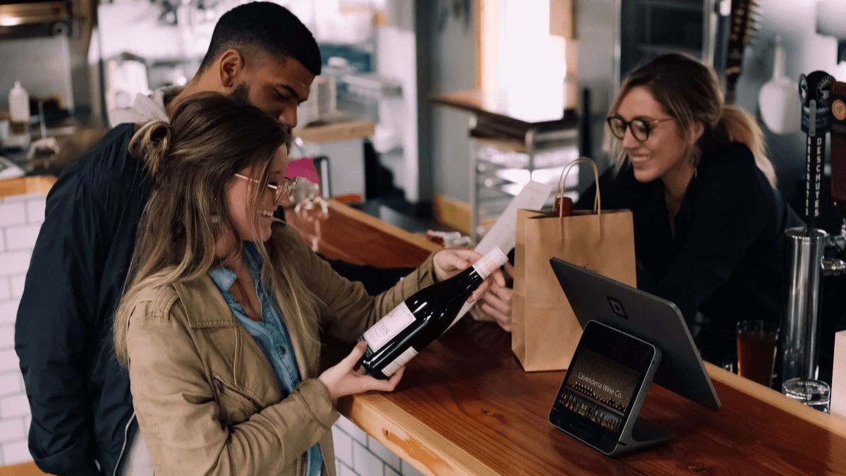 Sell your products with Strikingly Sell your products with Strikingly