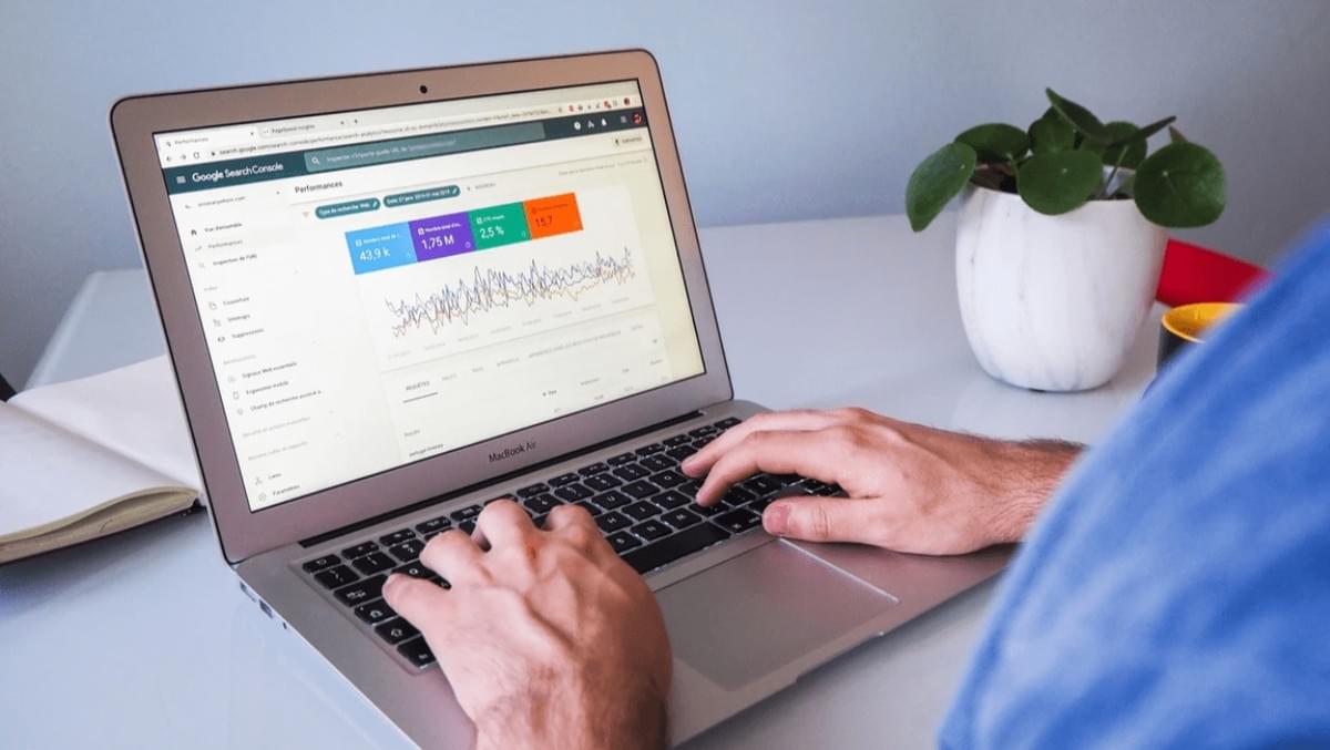 Erreichen Sie die Spitzenposition mit diesen SEO-Best Practices für 2023 Erreichen Sie die Spitzenposition mit diesen SEO-Best Practices für 2023