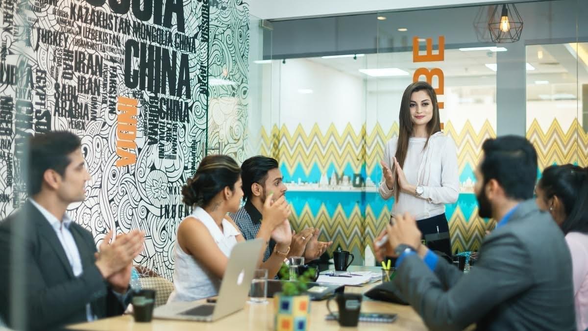 اعرض أفكار المحتوى الشاملة الخاصة بك مع مواقع الويب اللافتة للنظر اعرض أفكار المحتوى الشاملة الخاصة بك مع مواقع الويب اللافتة للنظر