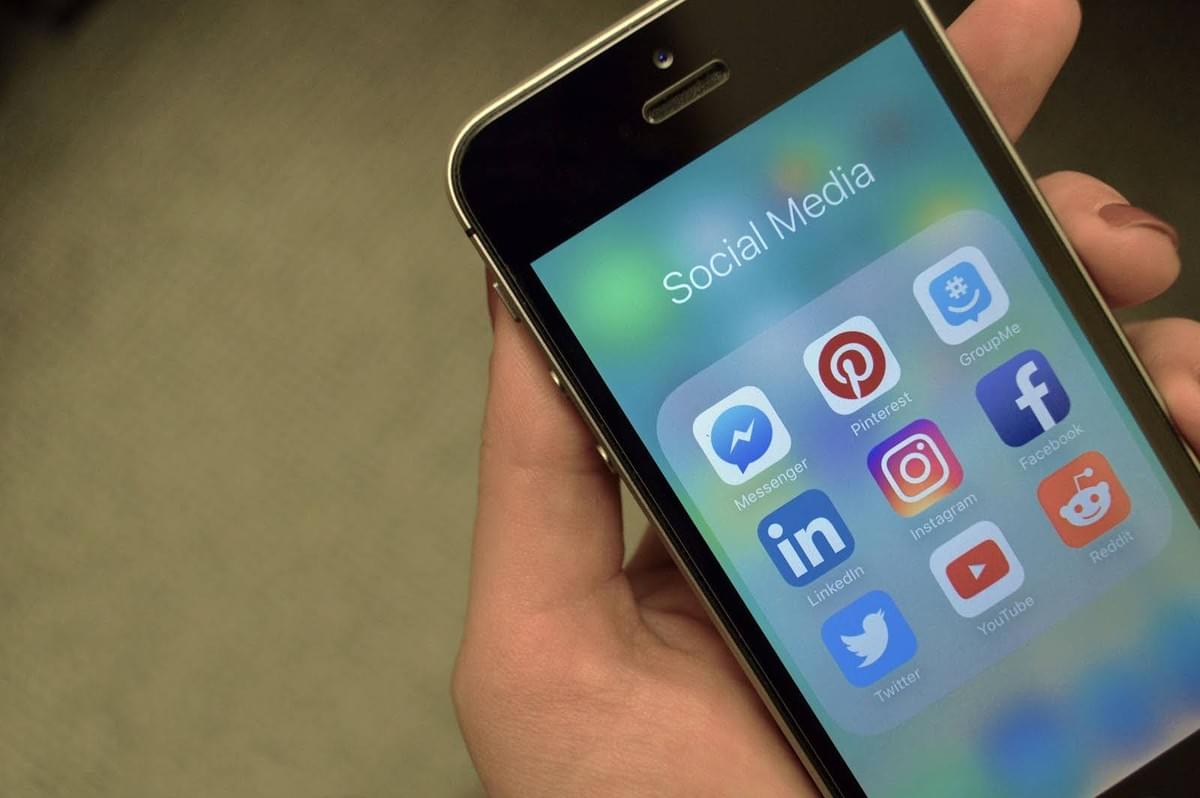 Etiqueta en las redes sociales: cómo evitar errores comunes Etiqueta en las redes sociales: cómo evitar errores comunes
