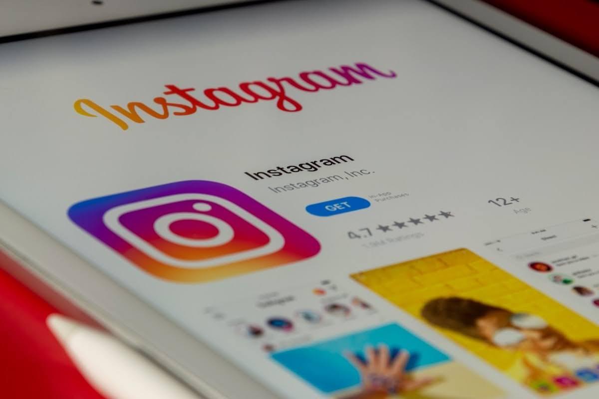 Hướng dẫn về quảng cáo Instagram Story Hướng dẫn về quảng cáo Instagram Story