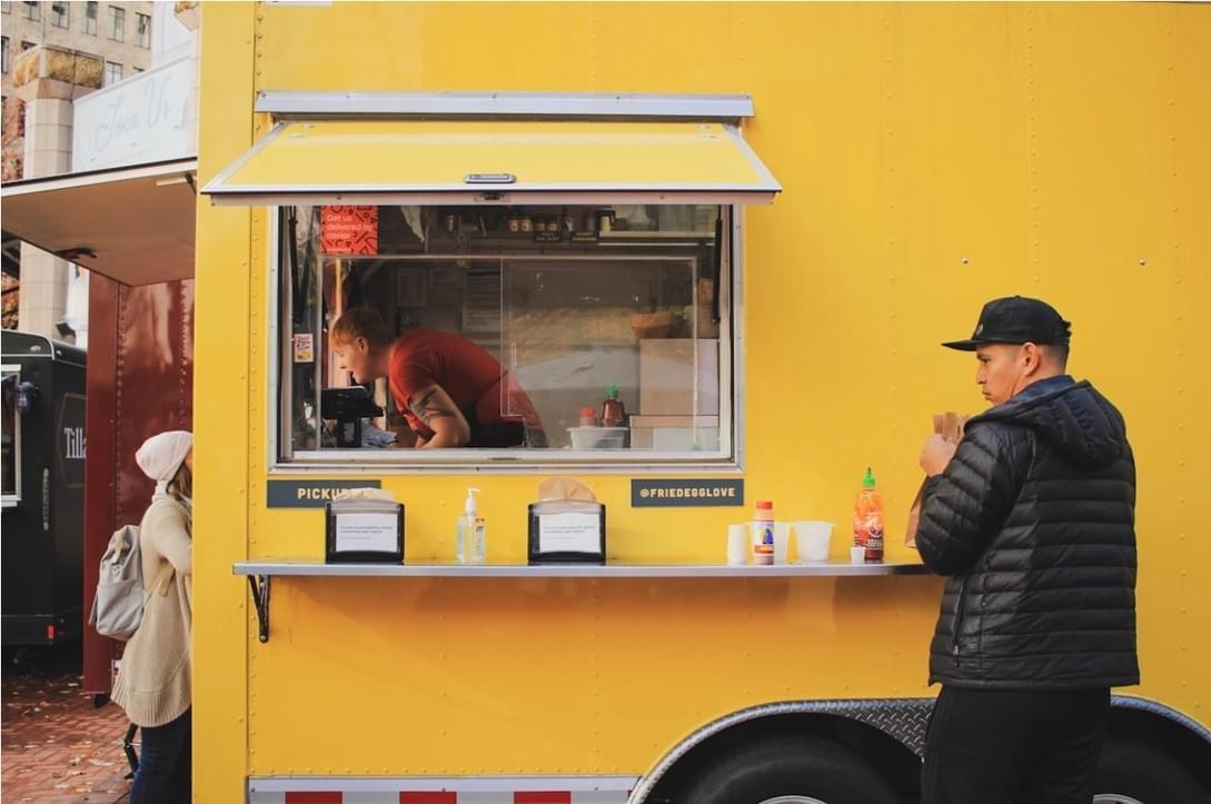 Erfolg servieren: Marketingstrategien für Ihr florierendes Food-Truck-Geschäft Erfolg servieren: Marketingstrategien für Ihr florierendes Food-Truck-Geschäft