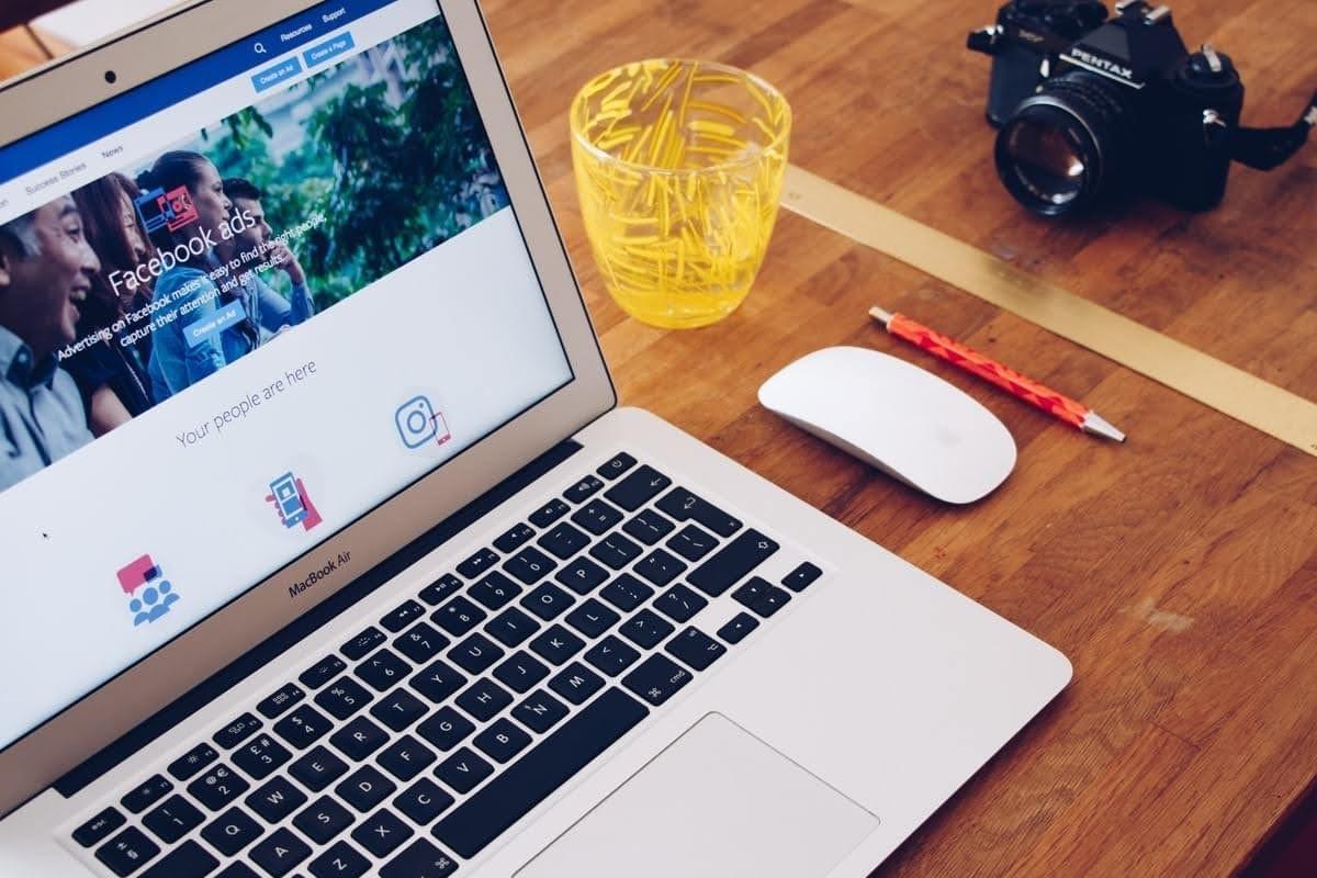 Sociala medieannonsering: Kraften i sociala annonser Sociala medieannonsering: Kraften i sociala annonser