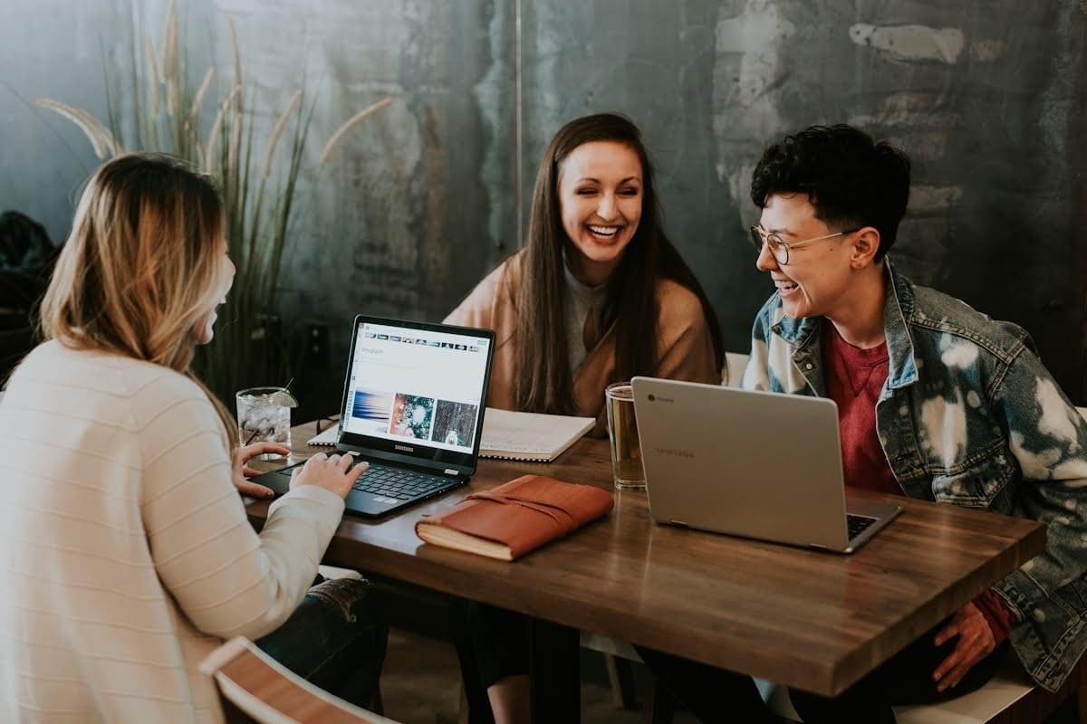 Marketing en redes sociales: colaboración con influencers y especialistas en marketing en redes sociales Marketing en redes sociales: colaboración con influencers y especialistas en marketing en redes sociales
