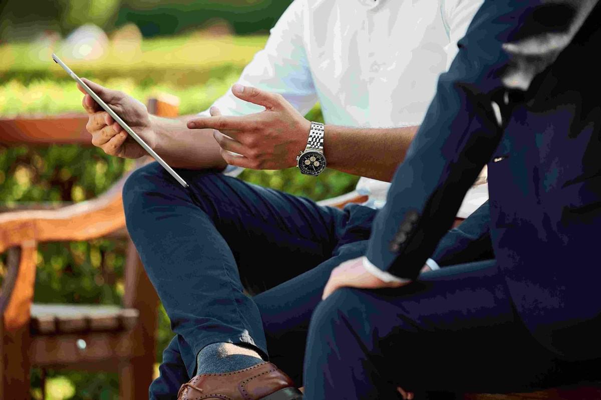 Service business with Strikingly Service business with Strikingly