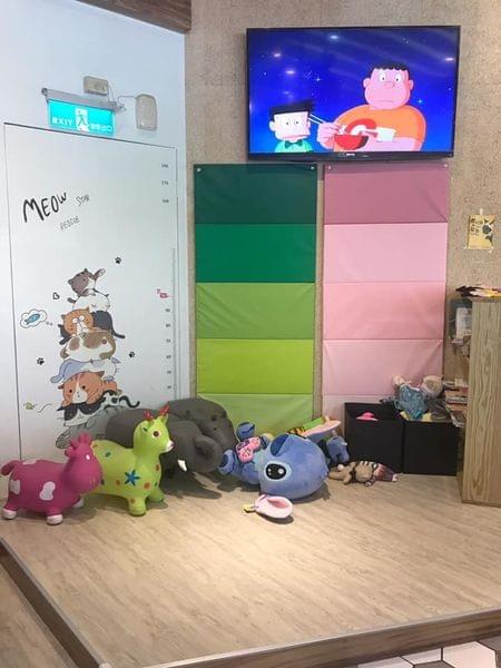 【台中寵物友善餐廳 】森林小徑親子寵物友善餐廳~大墩店 【台中寵物友善餐廳 】森林小徑親子寵物友善餐廳~大墩店