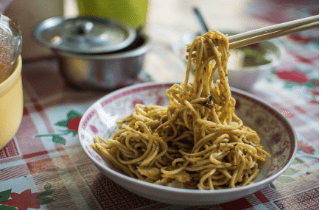 Coconut Noodle Soup (Ohn No Khao Swe) | Gary Stevens | Flickr Coconut Noodle Soup (Ohn No Khao Swe) | Gary Stevens | Flickr