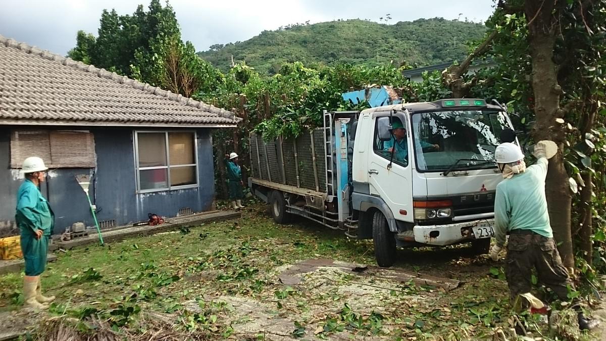 6t車が切り返し 6t車が切り返し