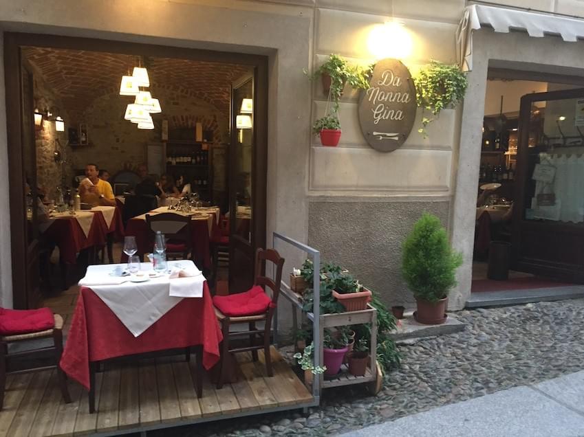 Nonna Gina buiten Nonna Gina buiten