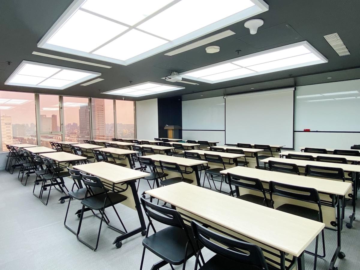 高雄講座空間出租、高雄教室出租適合25-50人教室空間 高雄講座空間出租、高雄教室出租適合25-50人教室空間