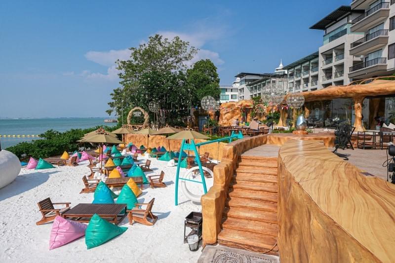 Blue Dragon Cafe & Beach Club Pattaya Blue Dragon Cafe & Beach Club Pattaya