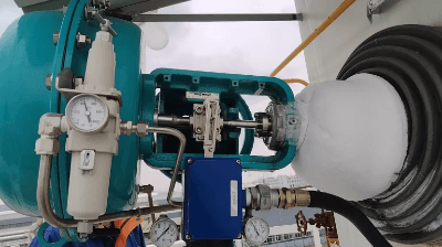 Liquid valve icing Liquid valve icing