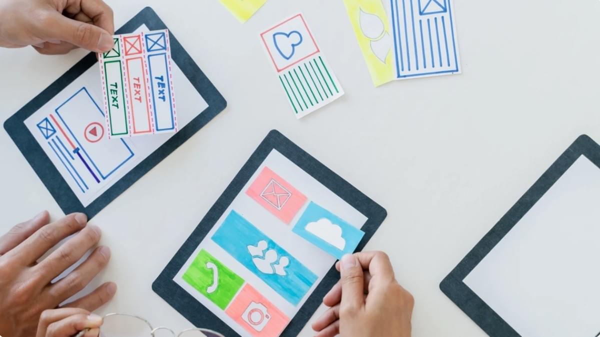 Guia Essencial para Design de Sites Móveis em HTML Guia Essencial para Design de Sites Móveis em HTML