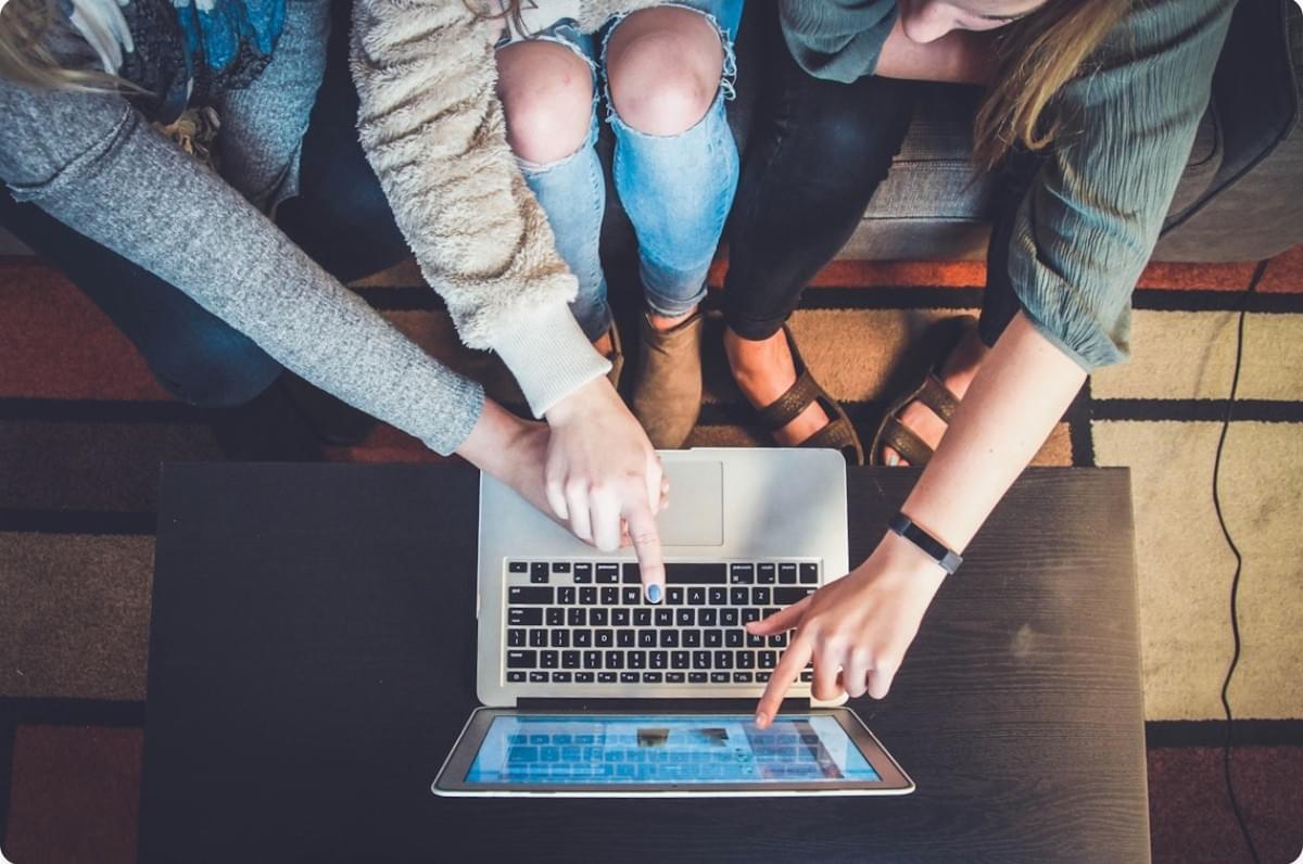 Impulsione Seu Negócio com Estratégias de Marketing de Webinar Impulsione Seu Negócio com Estratégias de Marketing de Webinar