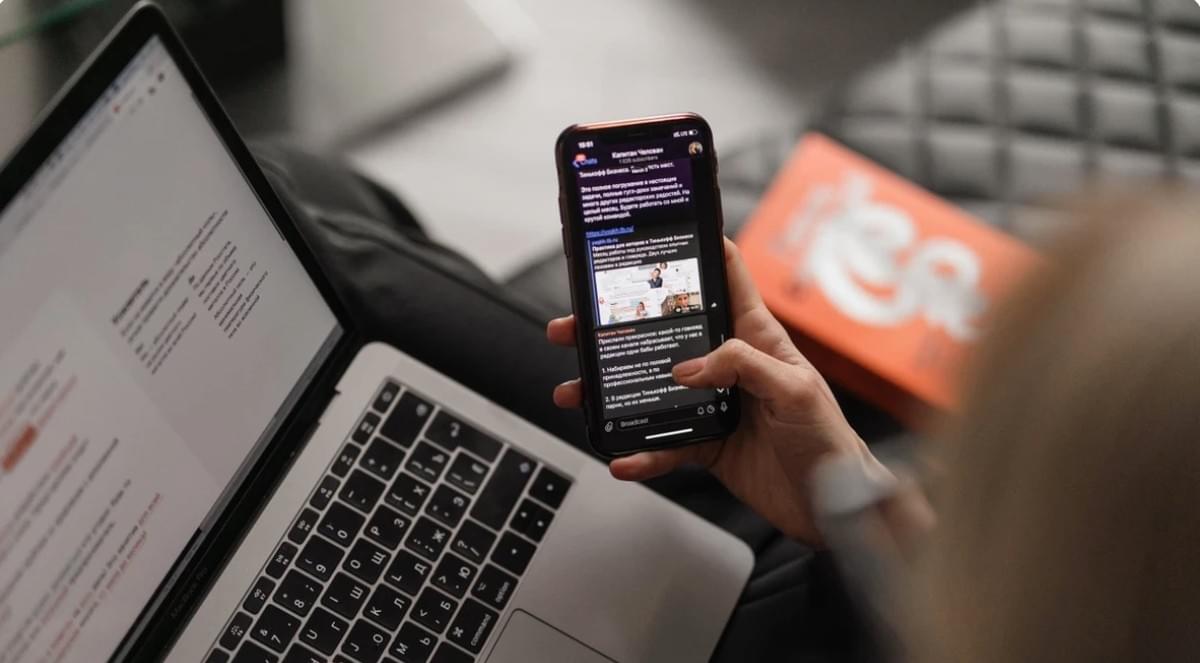 Inscrita para o Sucesso: Como Assinaturas de E-mail Podem Fazer Sua Caixa de Entrada Sorrir Inscrita para o Sucesso: Como Assinaturas de E-mail Podem Fazer Sua Caixa de Entrada Sorrir