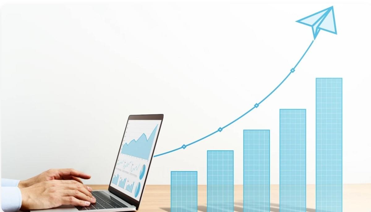 De Trabalho Paralelo a Rei do Trabalho: Estratégias de Marketing de Sites para Crescimento de Pequenos Negócios De Trabalho Paralelo a Rei do Trabalho: Estratégias de Marketing de Sites para Crescimento de Pequenos Negócios