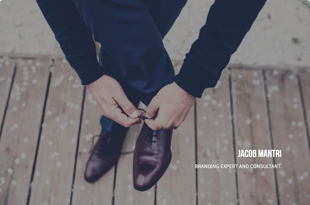 Perspektive für eine persönliche Marke mit Strikingly Perspektive für eine persönliche Marke mit Strikingly