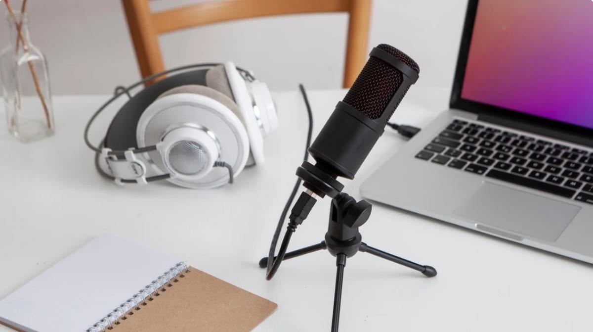 Negócio de Podcast: Como Lançar e Crescer seu Podcast como um Negócio com Strikingly Negócio de Podcast: Como Lançar e Crescer seu Podcast como um Negócio com Strikingly