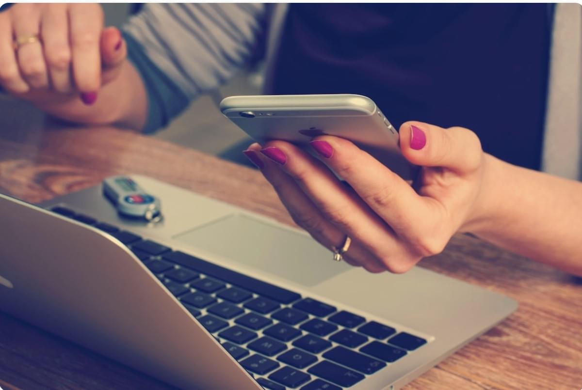 Floreio de Recursos: Elevando Sua Presença Online Com Recursos Essenciais de Website Floreio de Recursos: Elevando Sua Presença Online Com Recursos Essenciais de Website