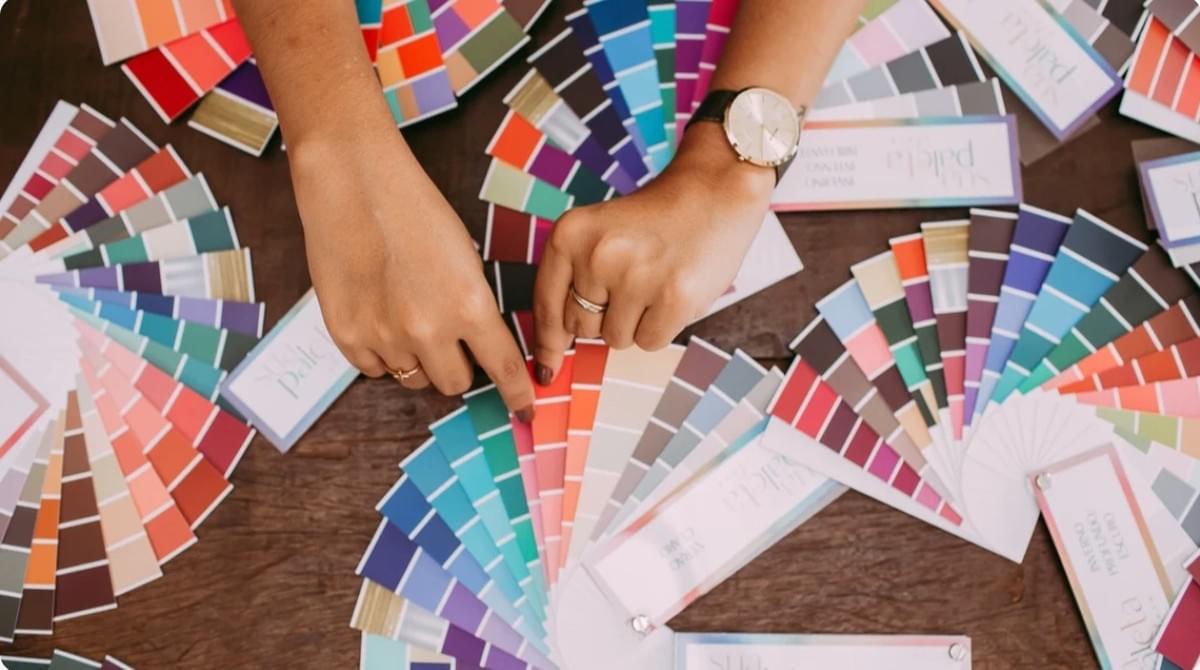 Von Regenbogen zu Umsatz: Markenfarben und ihre magischen Marketingkräfte Von Regenbogen zu Umsatz: Markenfarben und ihre magischen Marketingkräfte