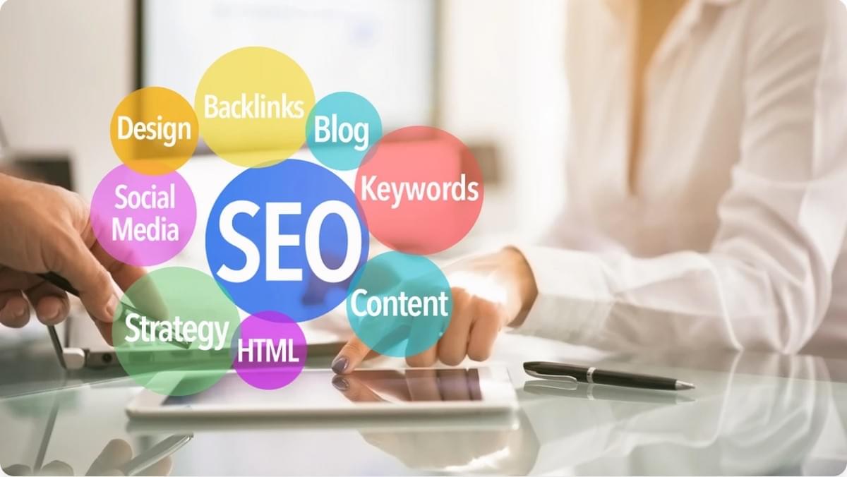 De Trabalho Paralelo a Rei do Trabalho: Estratégias de Marketing de Sites para Crescimento de Pequenos Negócios De Trabalho Paralelo a Rei do Trabalho: Estratégias de Marketing de Sites para Crescimento de Pequenos Negócios