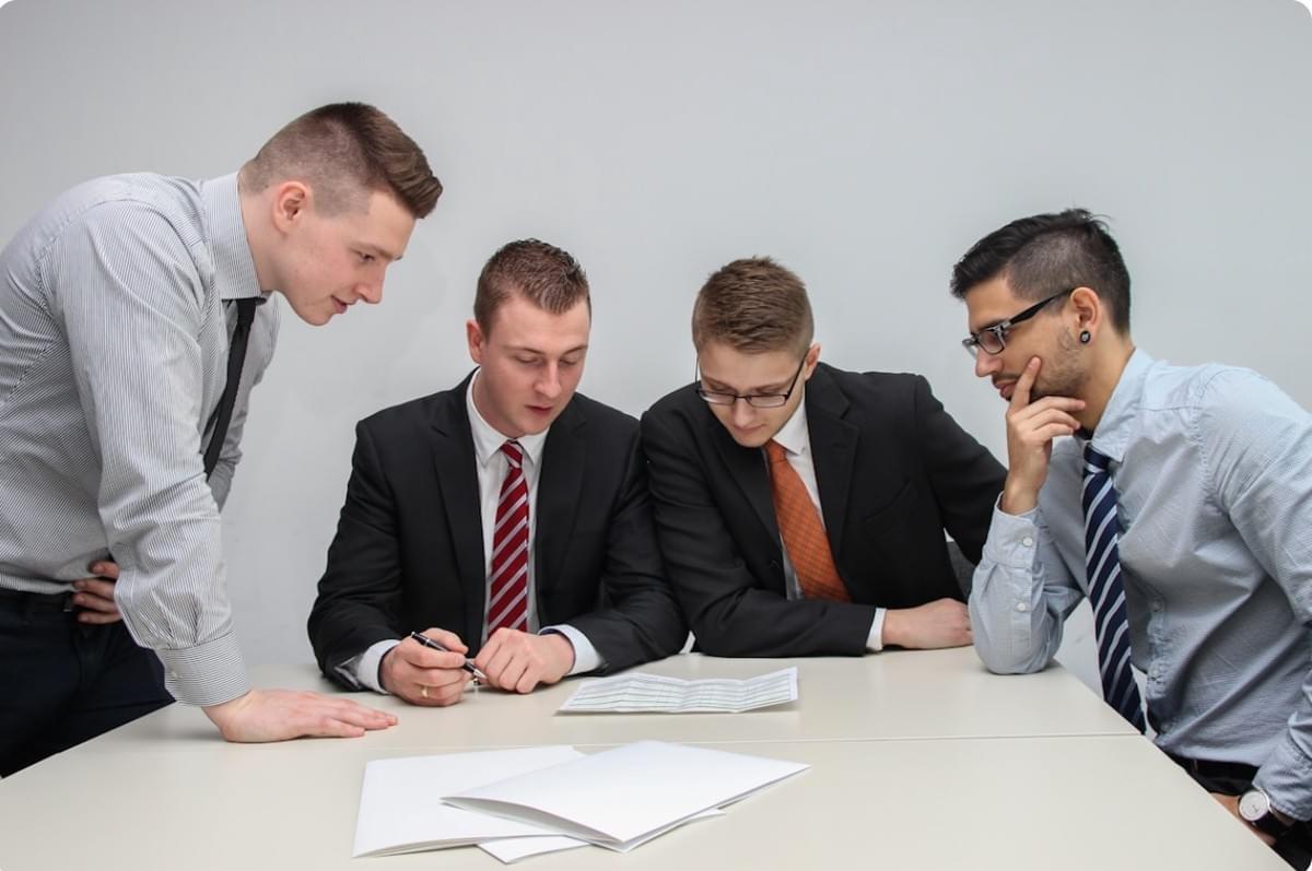 Claro Como O Dia: O Poder Da Transparência No Sucesso Empresarial Claro Como O Dia: O Poder Da Transparência No Sucesso Empresarial