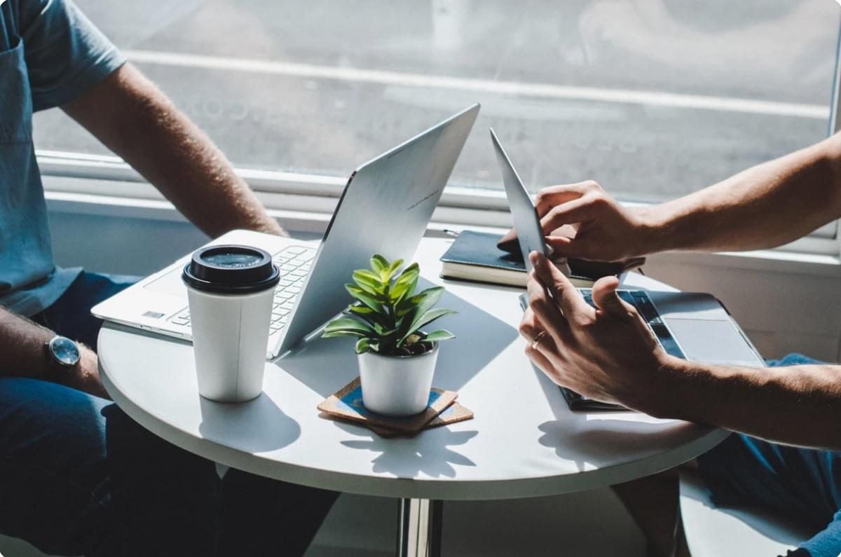 Caçando Leads Como uma Chefona: Um Guia Cômico para a Prospecta Mestre Caçando Leads Como uma Chefona: Um Guia Cômico para a Prospecta Mestre