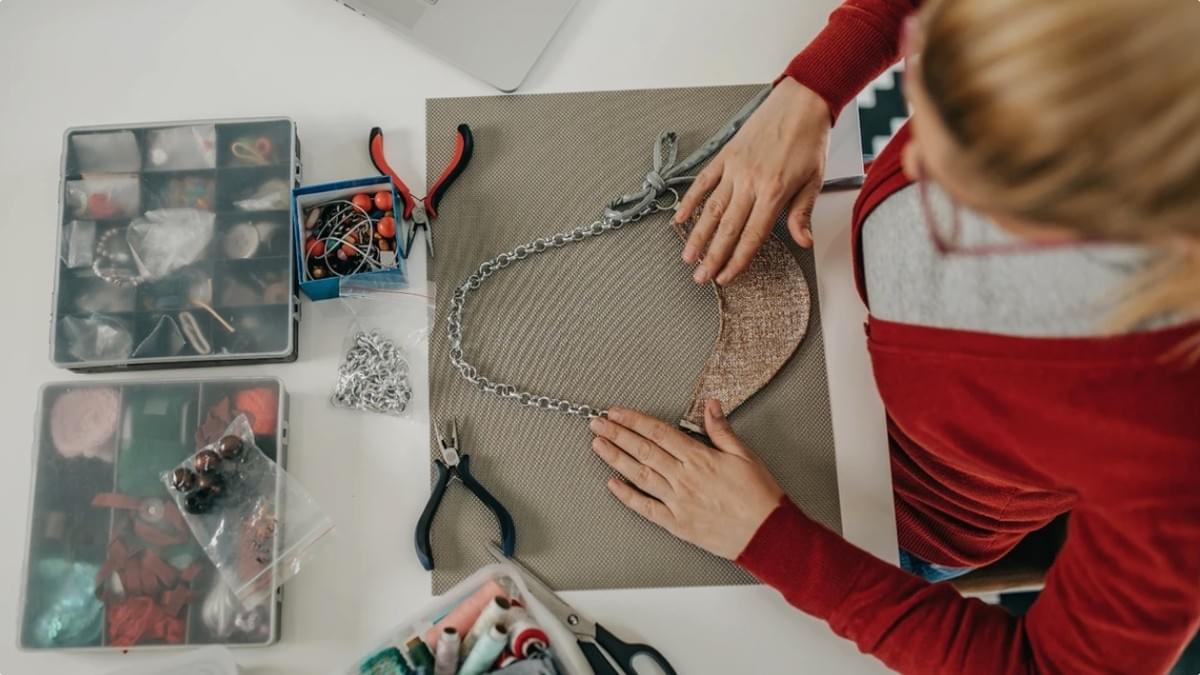 Boss bij Nacht: De Beginnersgids voor het Opbouwen van een Winstgevend Nevenbedrijf Boss bij Nacht: De Beginnersgids voor het Opbouwen van een Winstgevend Nevenbedrijf