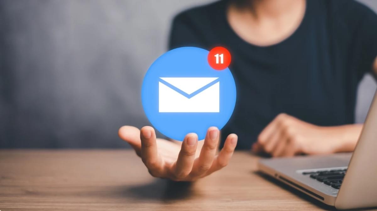 Email de Marca: Como Estabelecer uma Presença Profissional de Email com Strikingly Email de Marca: Como Estabelecer uma Presença Profissional de Email com Strikingly
