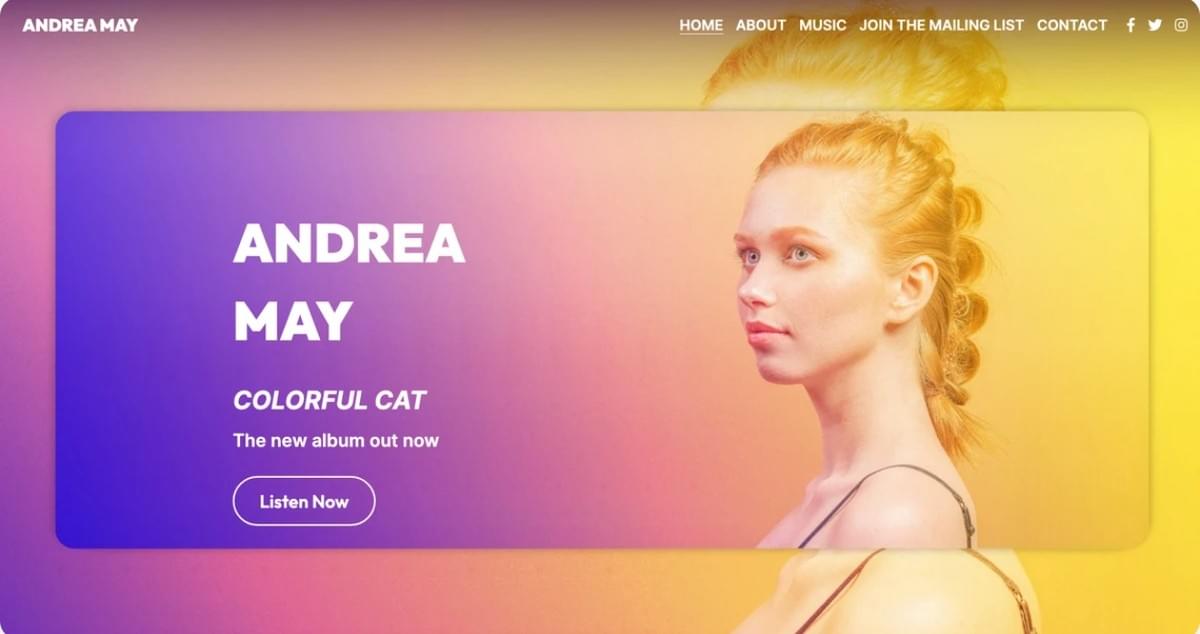 Modelo Andrea May da Strikingly Modelo Andrea May da Strikingly
