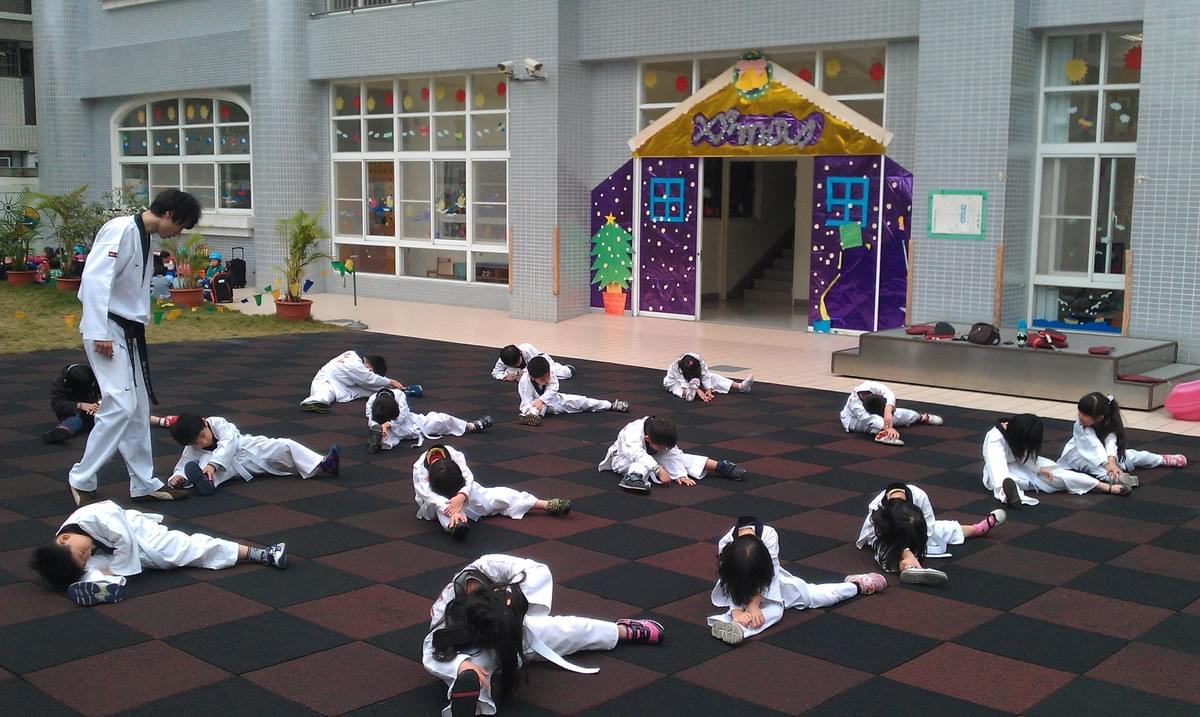 We warmly welcome children over 4 years old to experience the course, feel the fun of Taekwondo, and join our big family. Welcome try on Our course Passionate enrollment is welcome to try and experience before registering