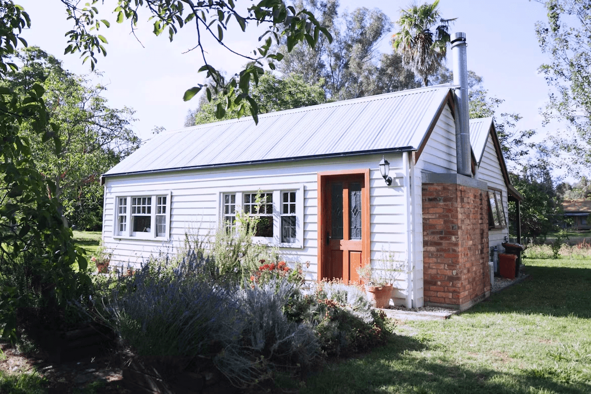 Modern 2 Bedroom Modular Homes with Spacious Outdoor Area Modern 2 Bedroom Modular Homes with Spacious Outdoor Area
