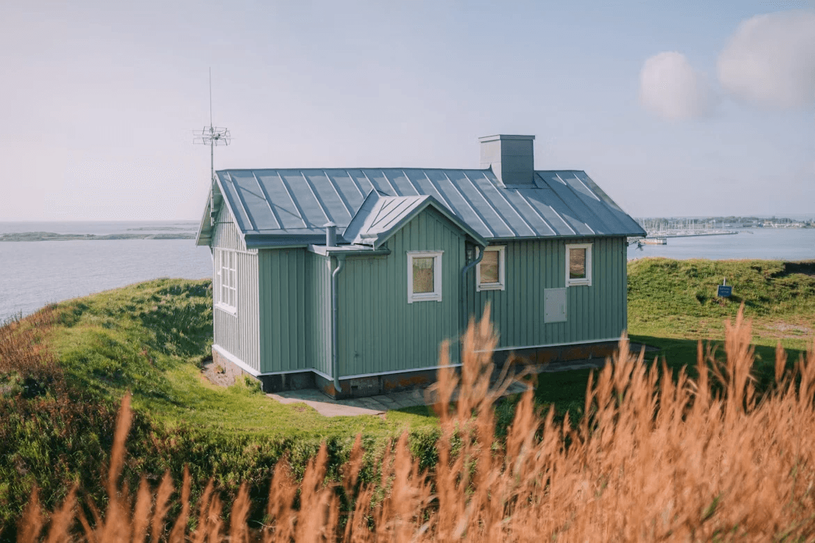 Granny flats prefabricated construction process at a worksite. Granny flats prefabricated construction process at a worksite.