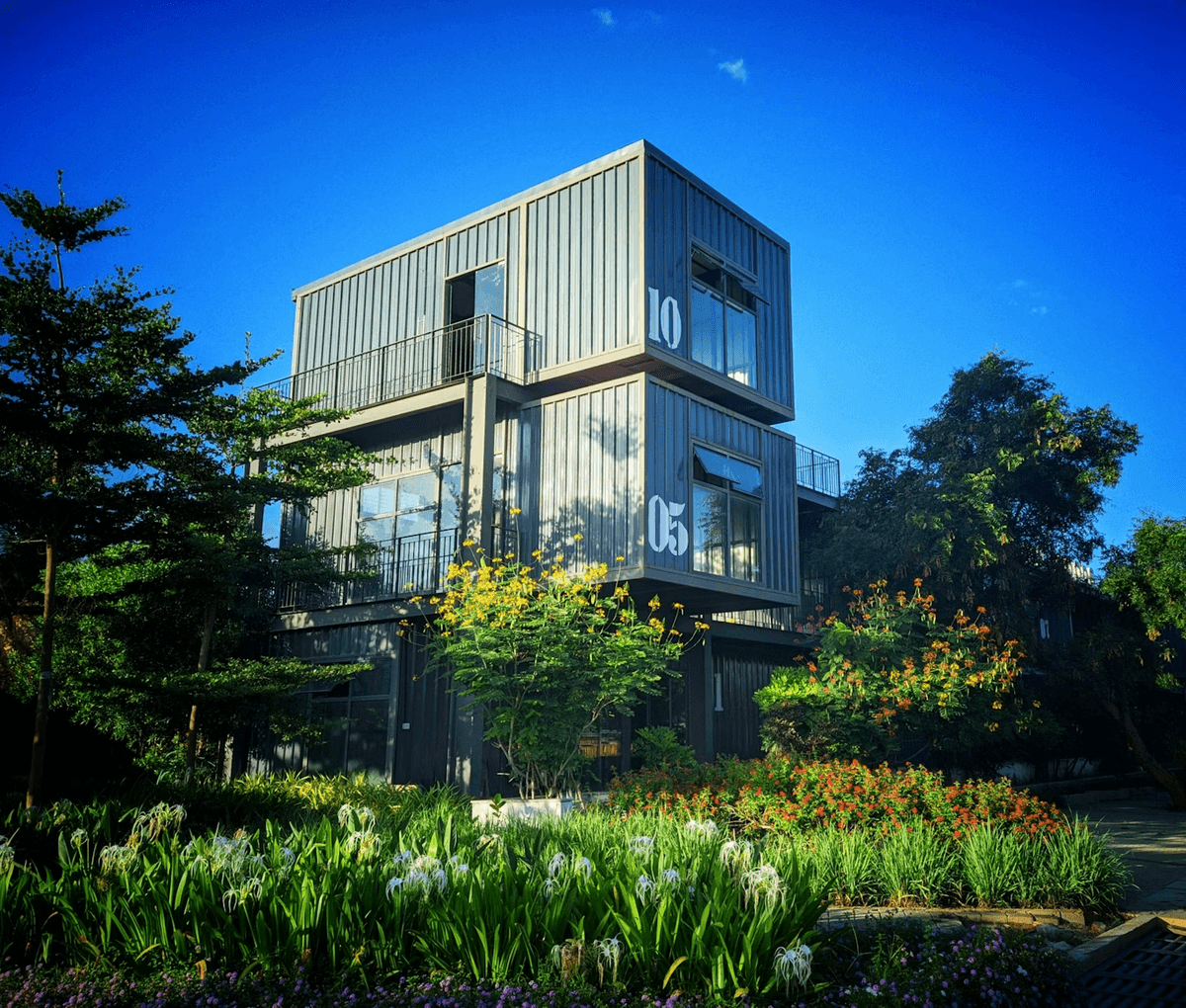 modern farmhouse two story tiny house design modern farmhouse two story tiny house design