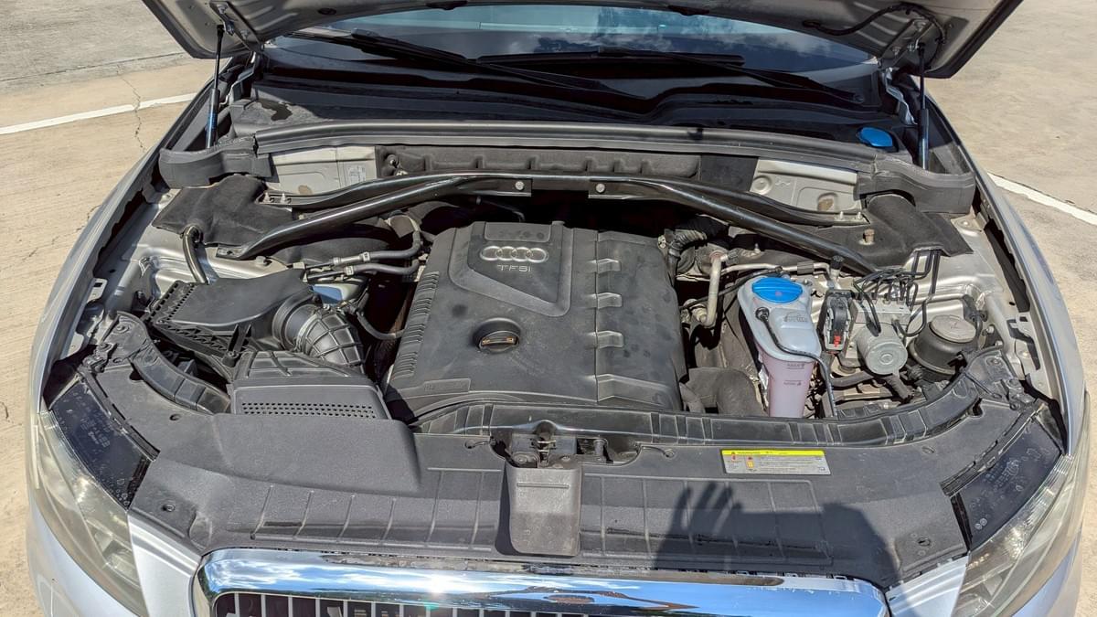 2011式 Audi Q5 2.0 TFSI quattro
