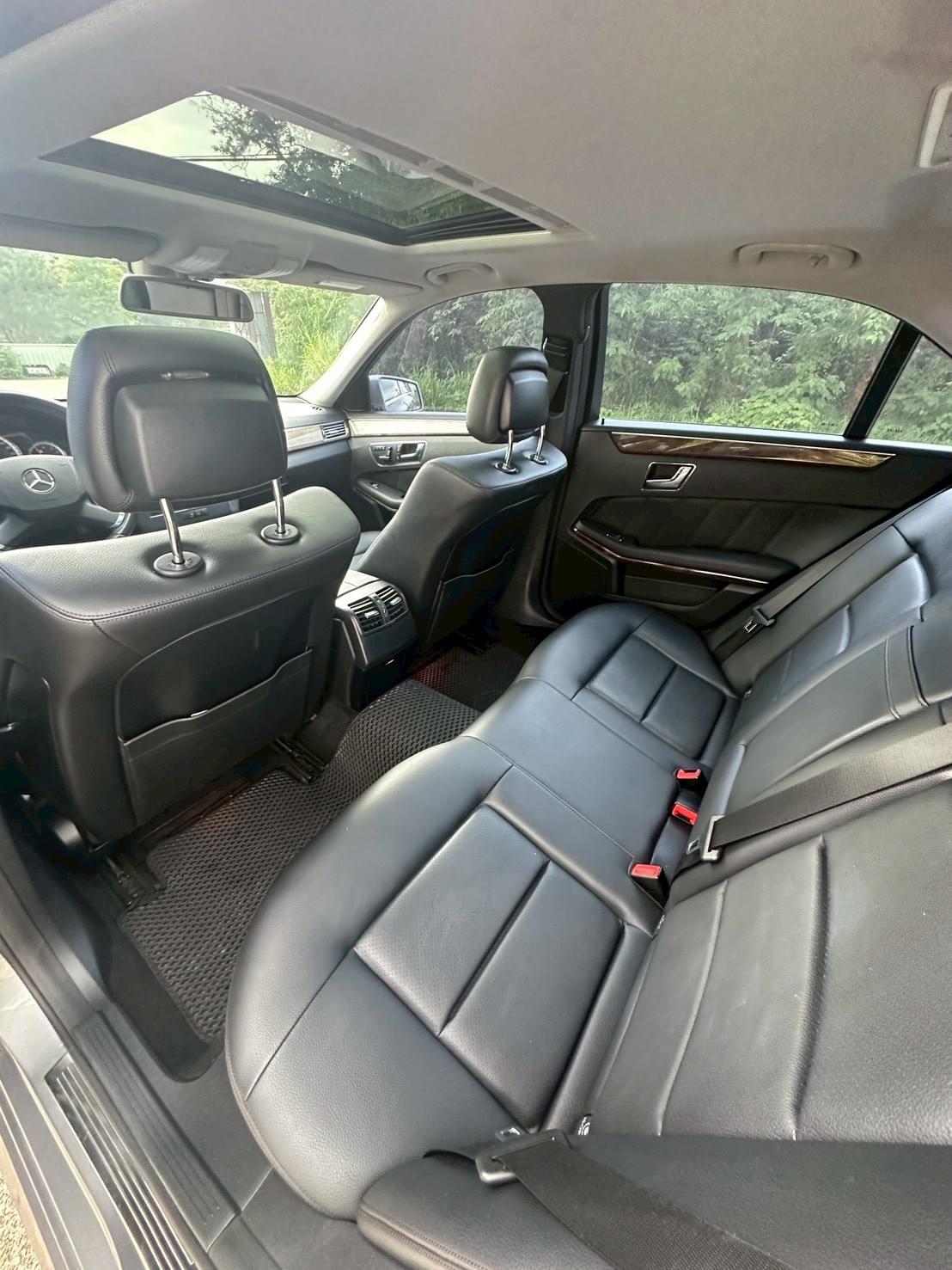 2010式 Mercedes-Benz E300 W212 總代理