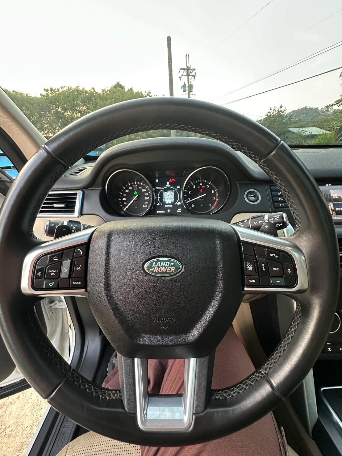 2019式 Land Rover Discovery Sport 2.0 Si4 HSE