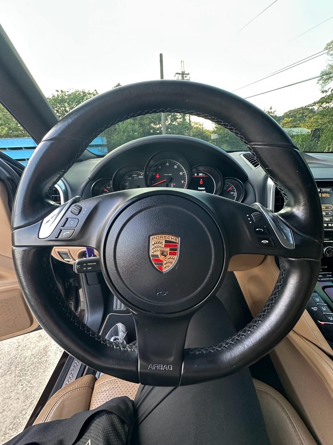 2015式 Porsche Cayenne 3.6 Platinum Edition (958.1)