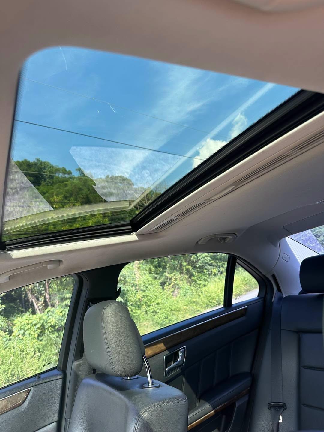 2010式 Mercedes-Benz E300(W212)